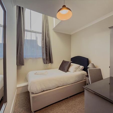 Newport Quay Bed & Breakfast Ngoại thất bức ảnh