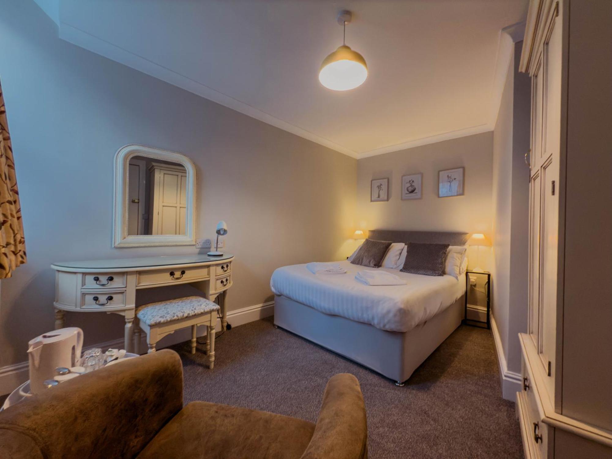 Newport Quay Bed & Breakfast Ngoại thất bức ảnh