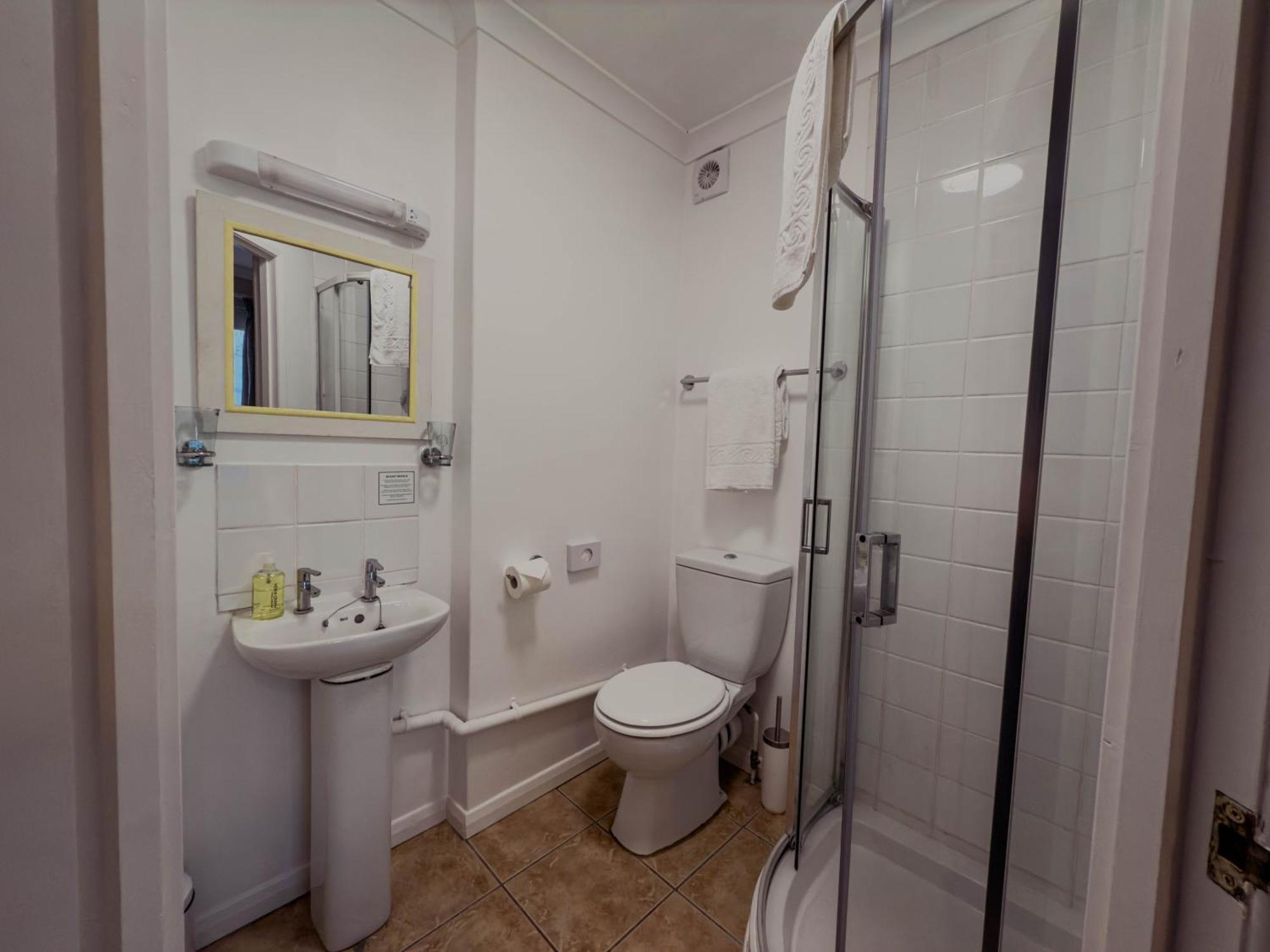 Newport Quay Bed & Breakfast Ngoại thất bức ảnh