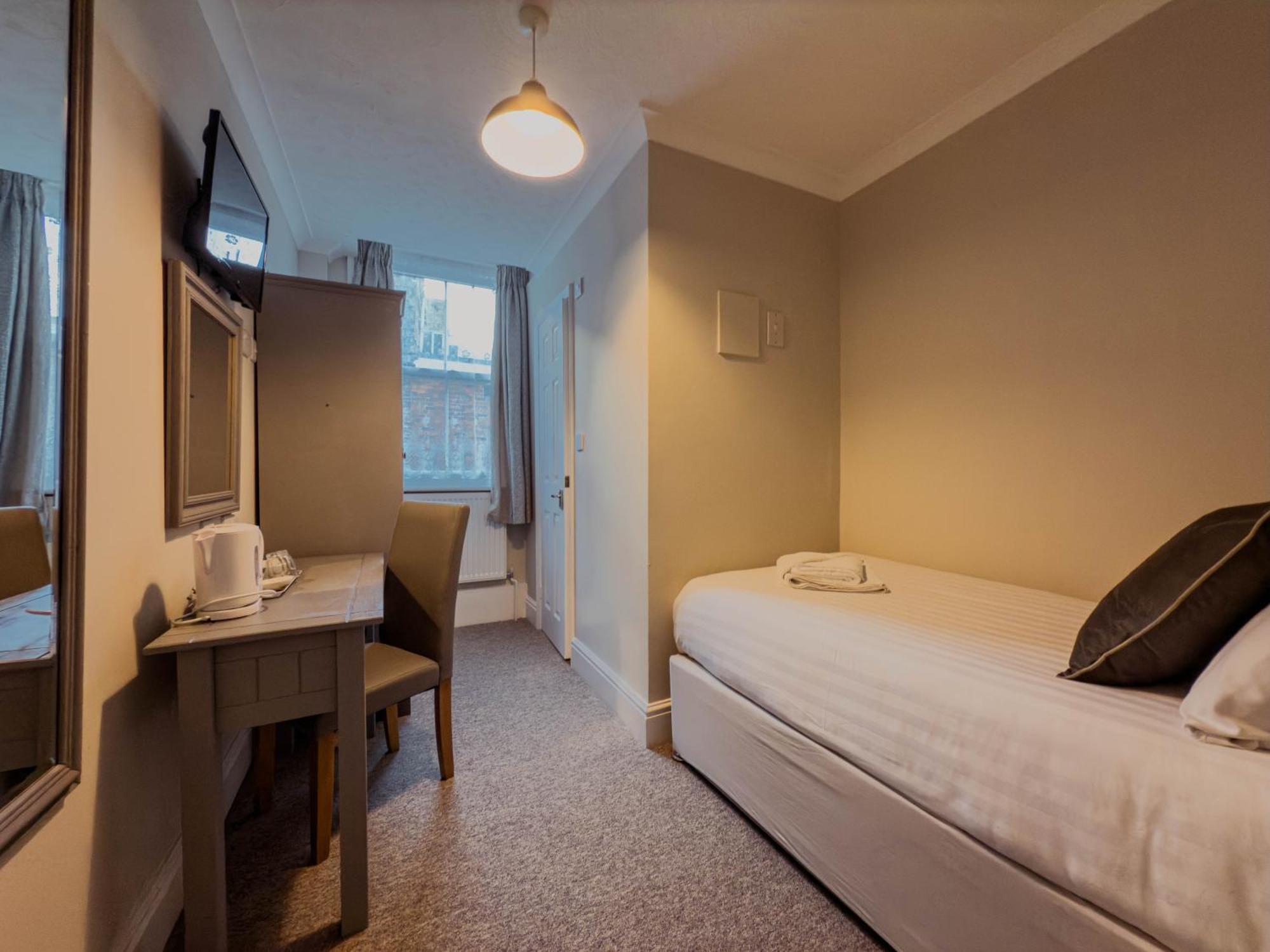 Newport Quay Bed & Breakfast Ngoại thất bức ảnh