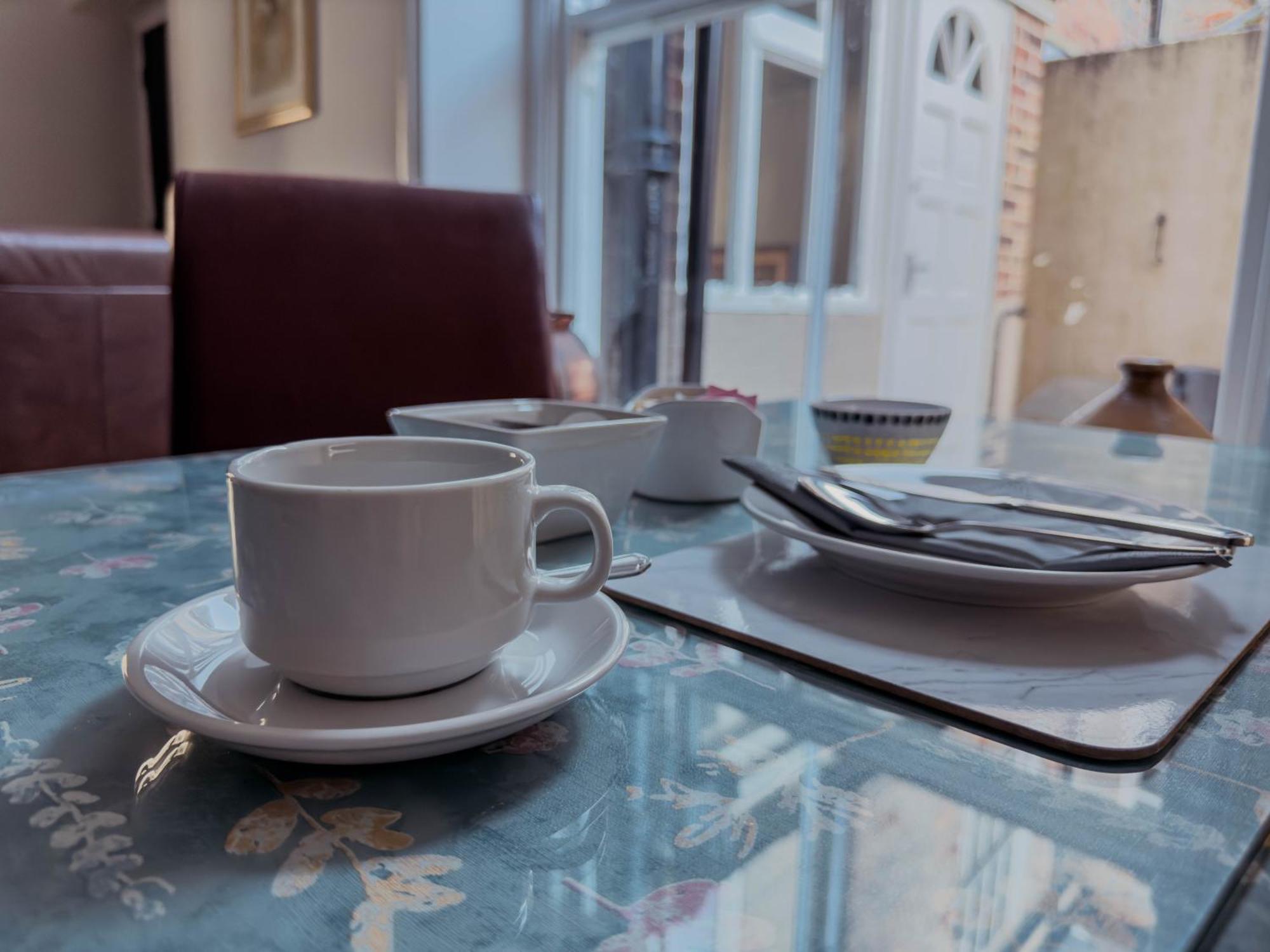Newport Quay Bed & Breakfast Ngoại thất bức ảnh