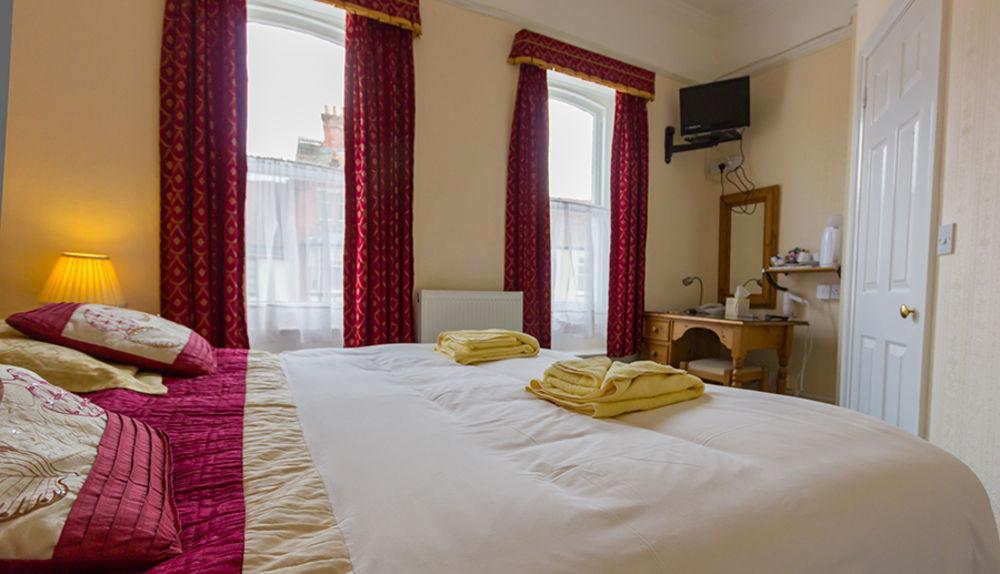 Newport Quay Bed & Breakfast Ngoại thất bức ảnh