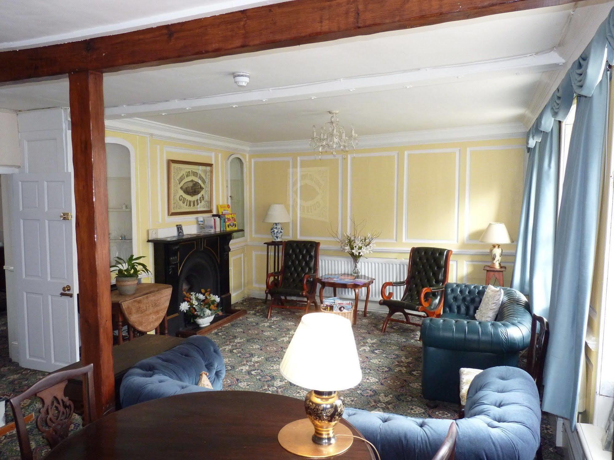 Newport Quay Bed & Breakfast Ngoại thất bức ảnh